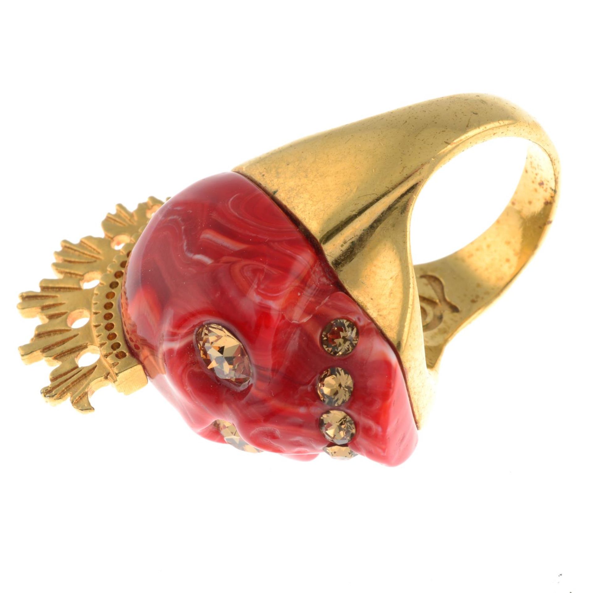 ALEXANDER MCQUEEN - a Mohican Skull ring. - Bild 3 aus 5