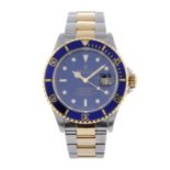 ROLEX - a gentleman's Oyster Perpetual Date Submariner bracelet watch.