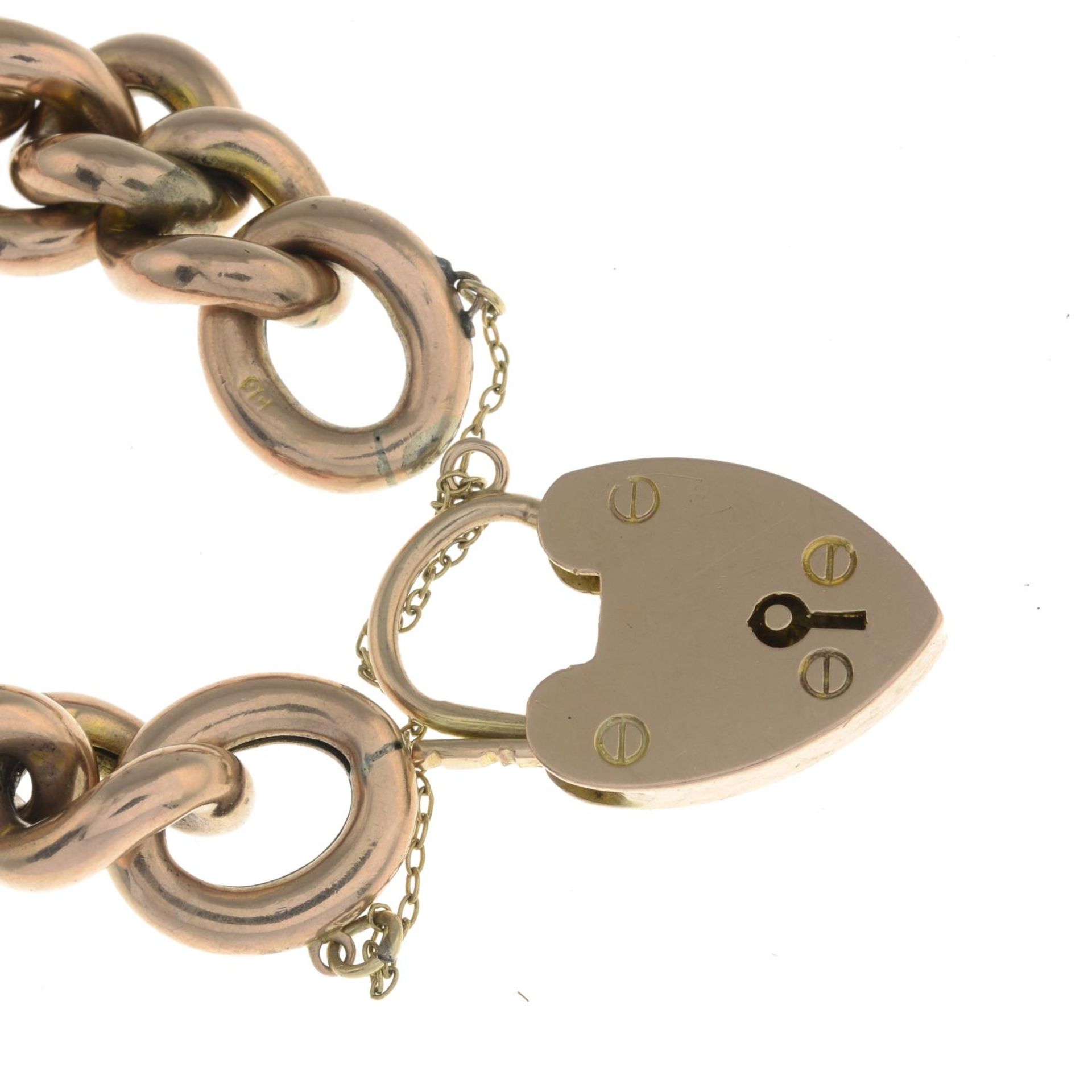 A curb-link bracelet, with padlock clasp.Stamped 9C. - Bild 2 aus 2