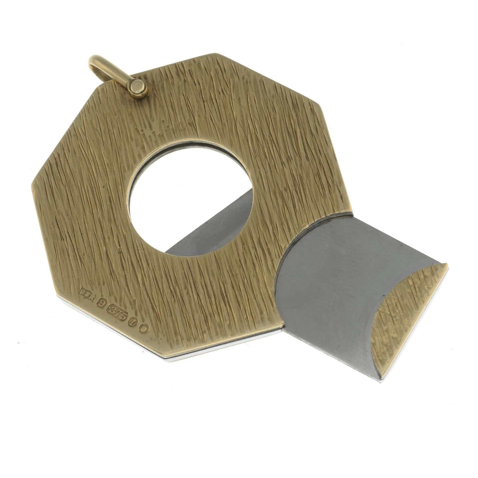 A 1960s 9ct gold cigar cutter.Hallmarks for London, 1966.Length 4.2cms. - Image 2 of 2