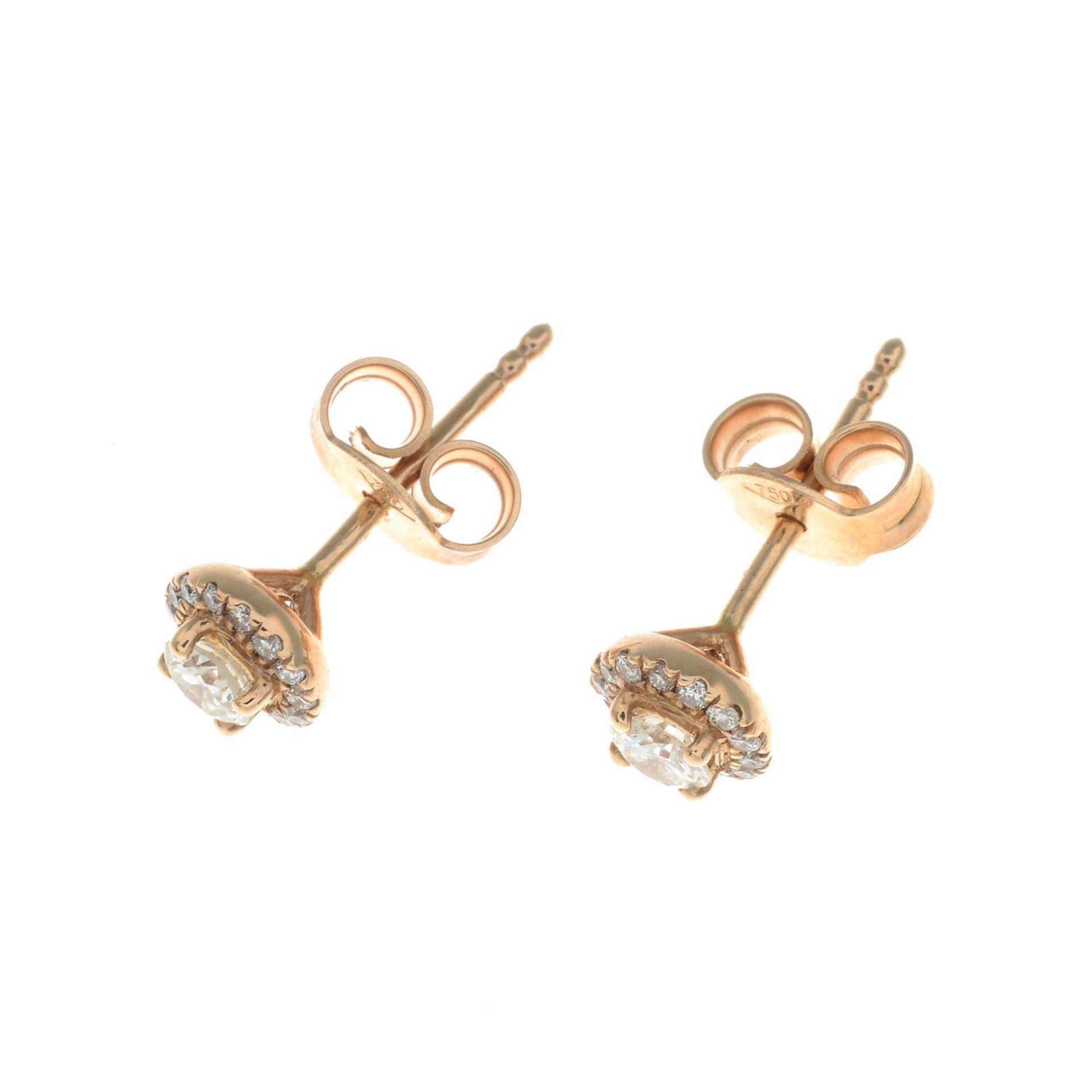 A pair of 18ct gold diamond earrings. - Bild 2 aus 2
