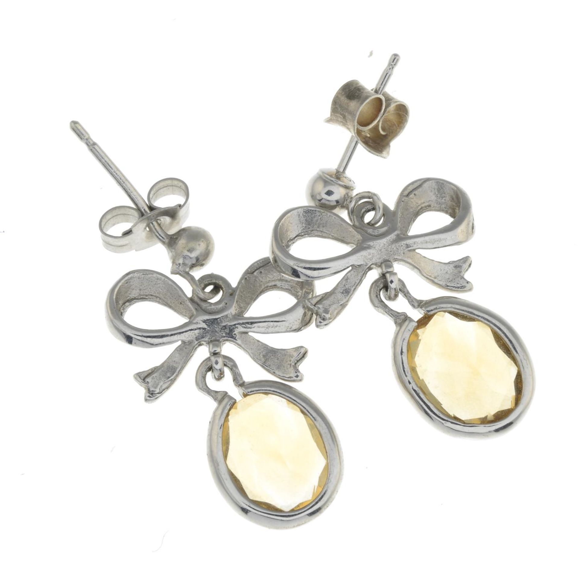 A pair of citrine earrings.Length 2cms. - Image 2 of 2