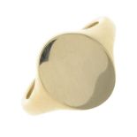 A 9ct gold signet ring.Hallmarks for 9ct gold.