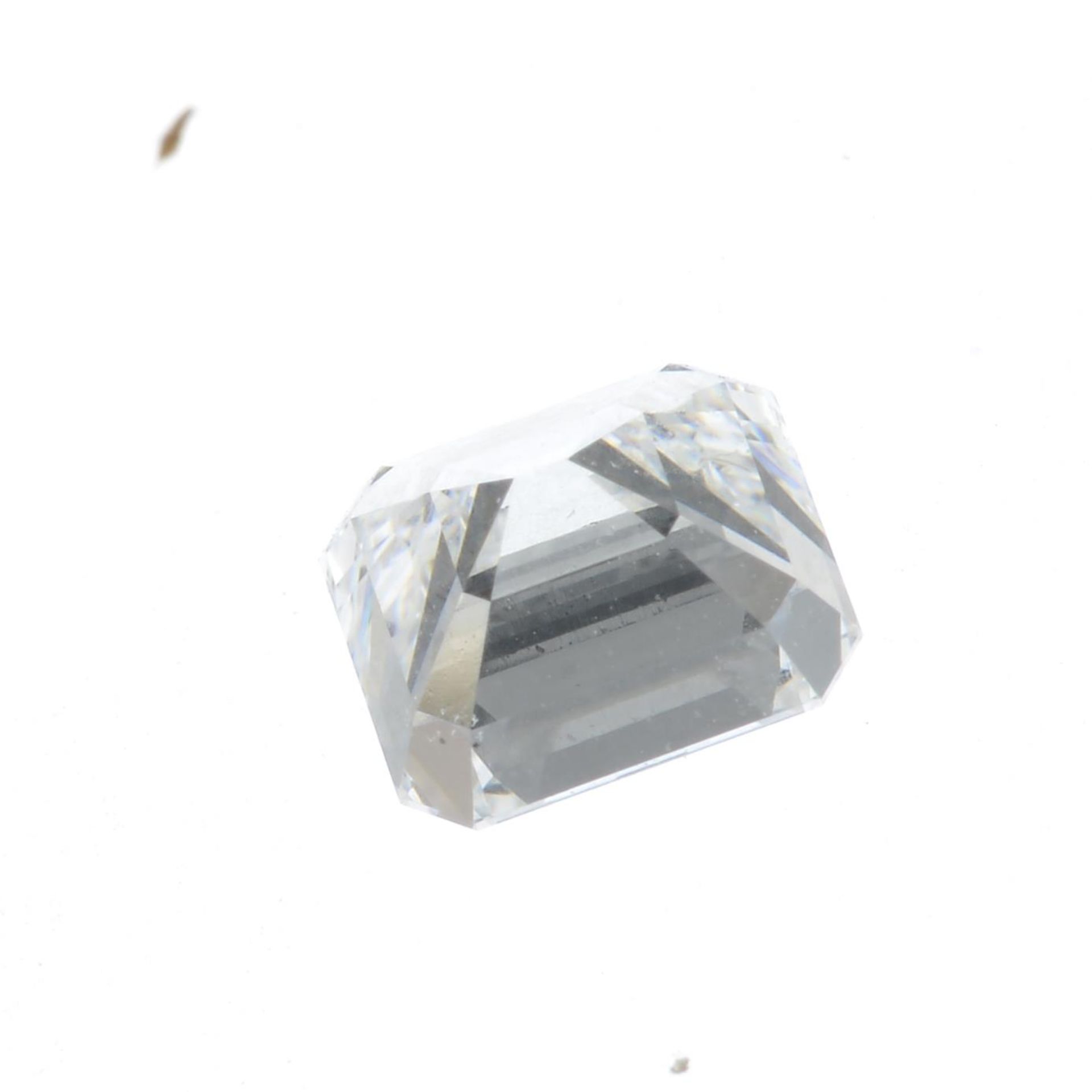 A square-shape diamond. - Image 2 of 3