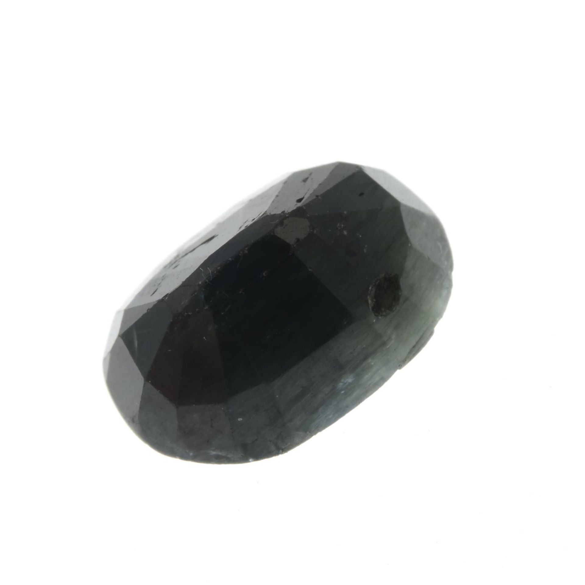 An oval-shape sapphire. - Image 2 of 2