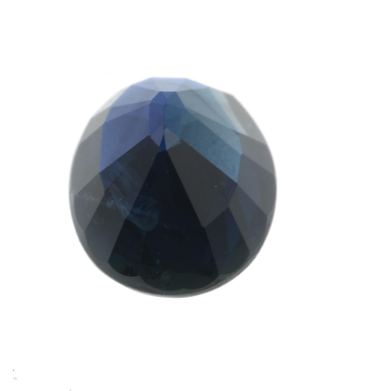 An oval-shape East African sapphire. - Image 2 of 4