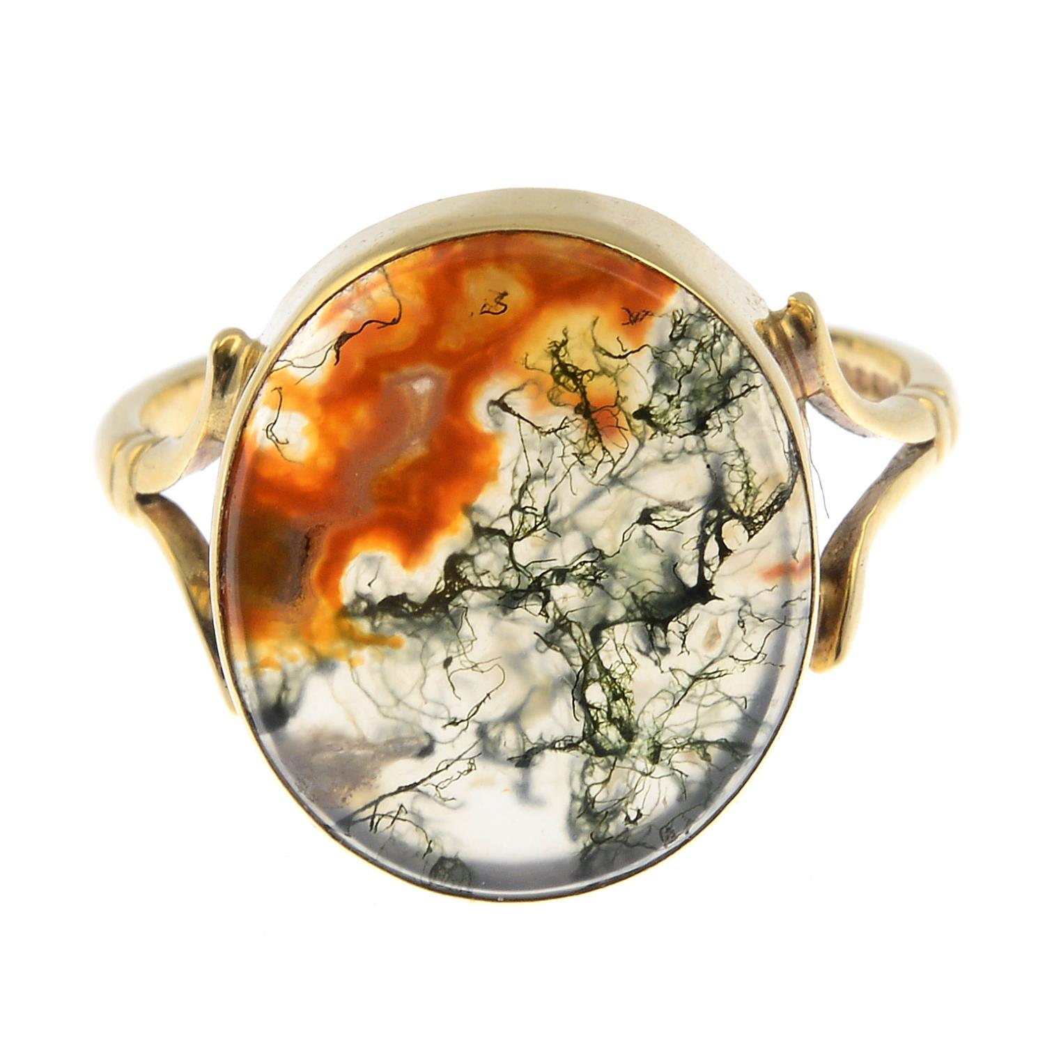 A 9ct gold moss agate signet ring.Hallmarks for Birmingham, 1985.Ring size K1/2.