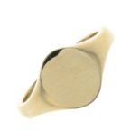 A 9ct gold signet ring.Hallmarks for 9ct gold.