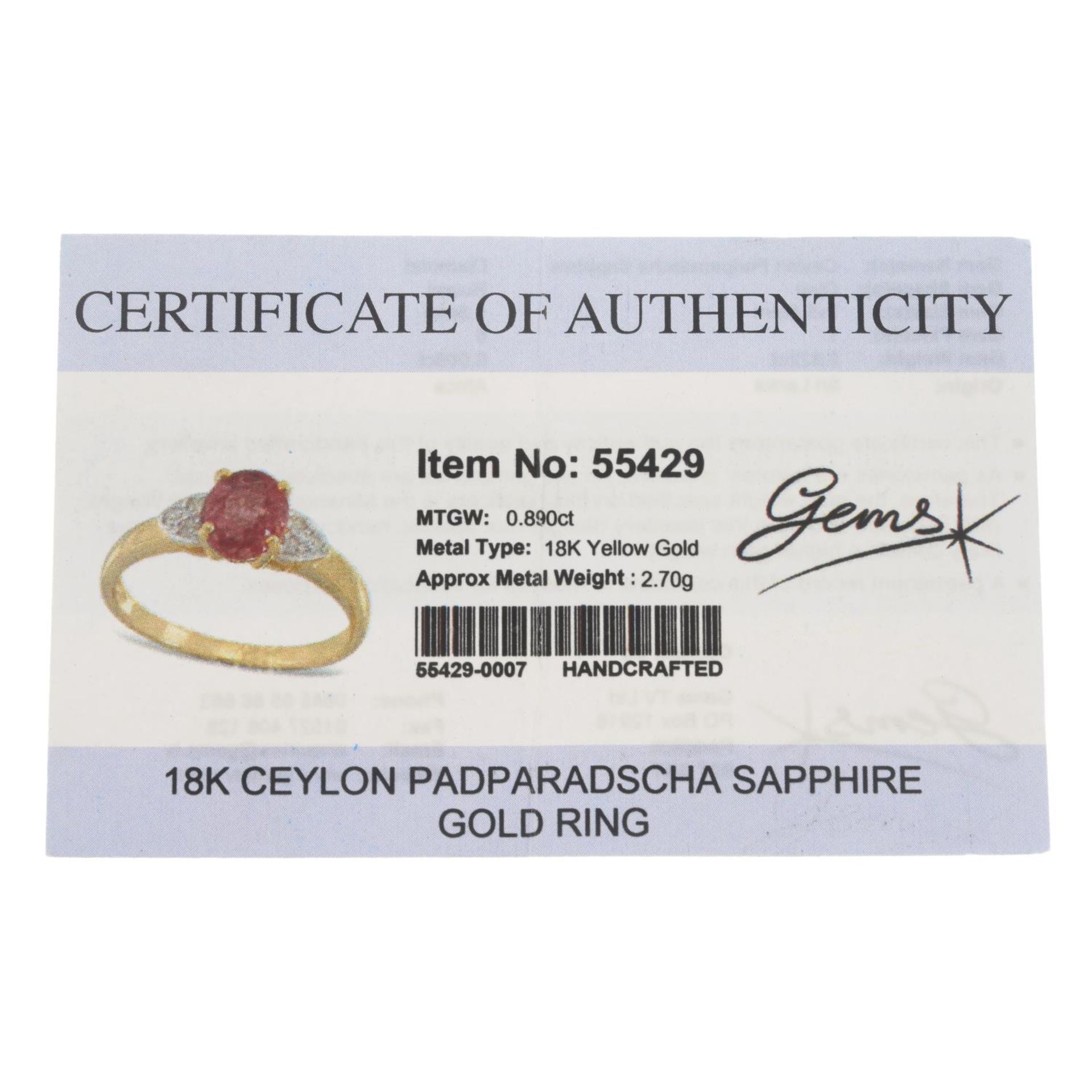 An 18ct gold orangish-pink sapphire and briliant-cut diamond dress ring.Sapphire weight - Bild 4 aus 5