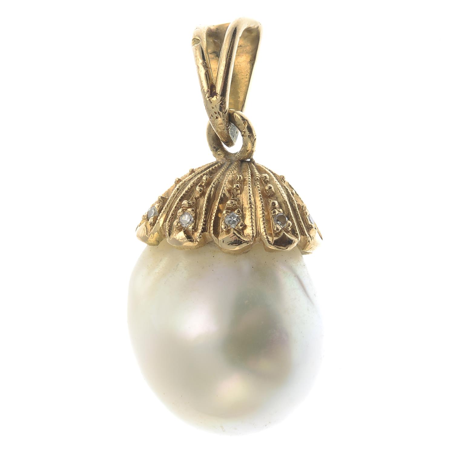 A cultured pearl and diamond pendant.Cultured pearl measuring 14.7mms. - Image 2 of 2