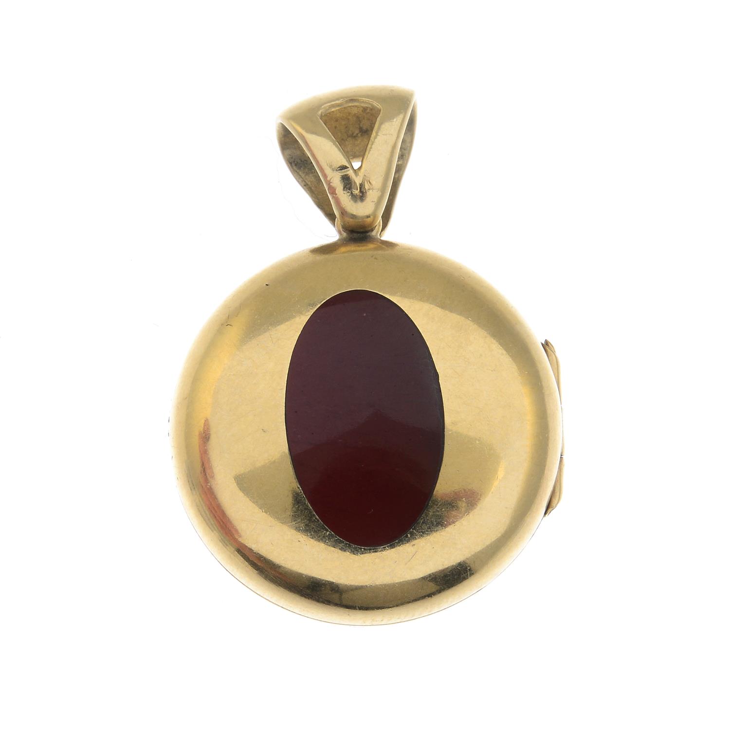 A 9ct gold banded agate and jasper locket pendant.Hallmarks for 9ct gold. - Image 2 of 2