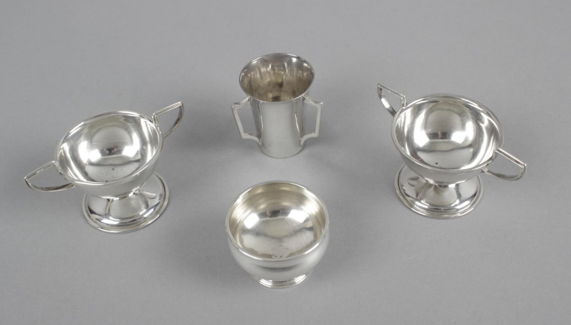 A selection of small 20th century silver items, - Image 4 of 6