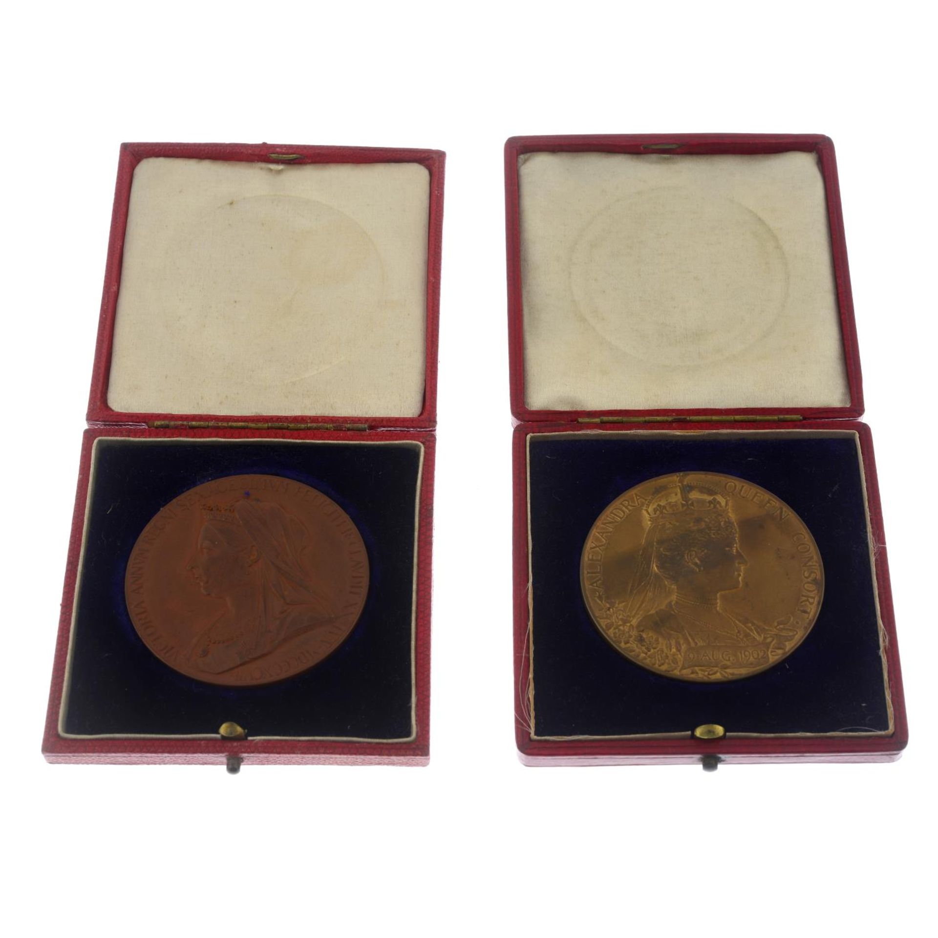 Edward VII, 1902 bronze coronation commemorative medallion in original fitted case; together with a