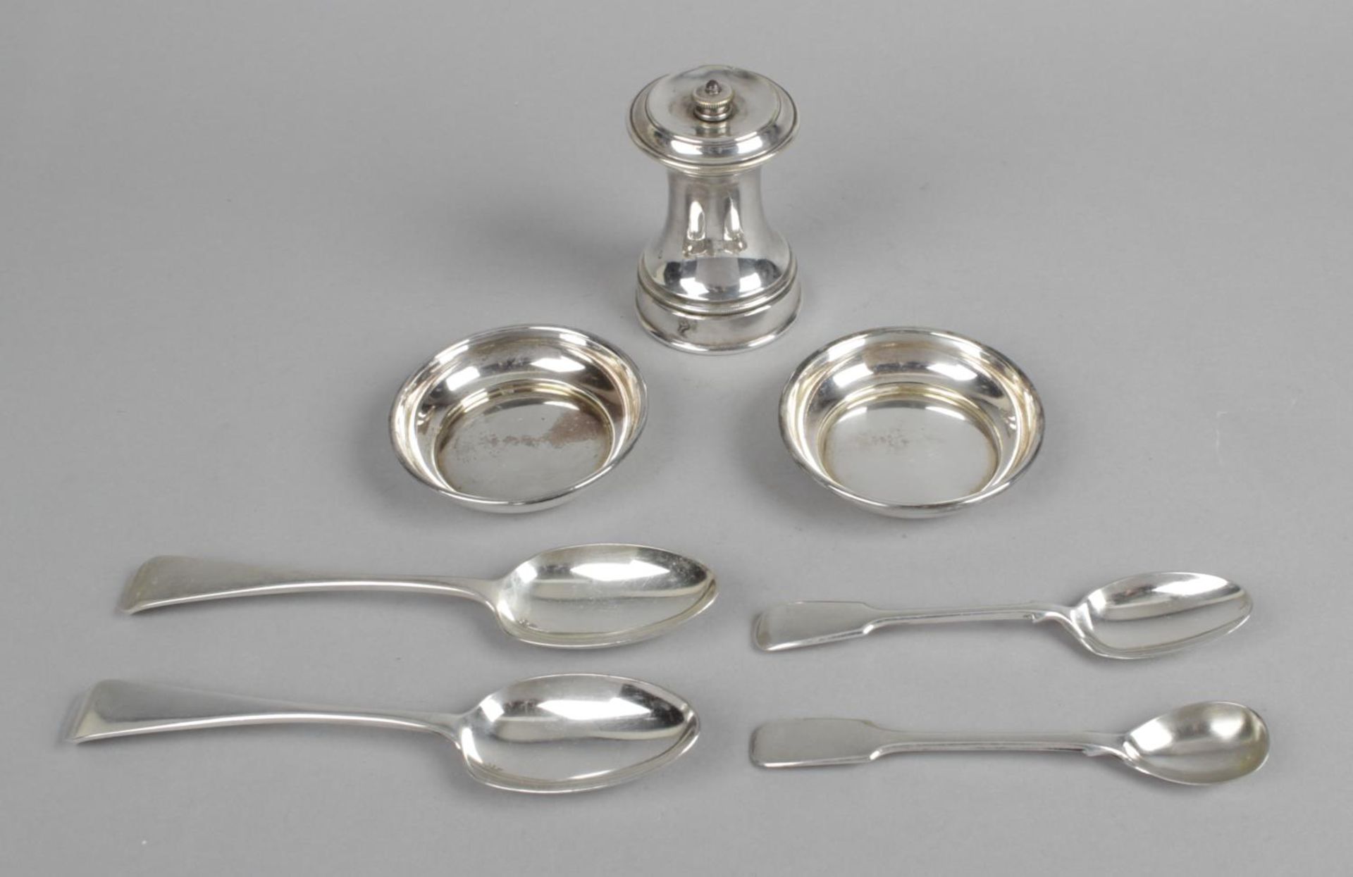 A small selection of silver plated or unmarked items, - Bild 4 aus 4