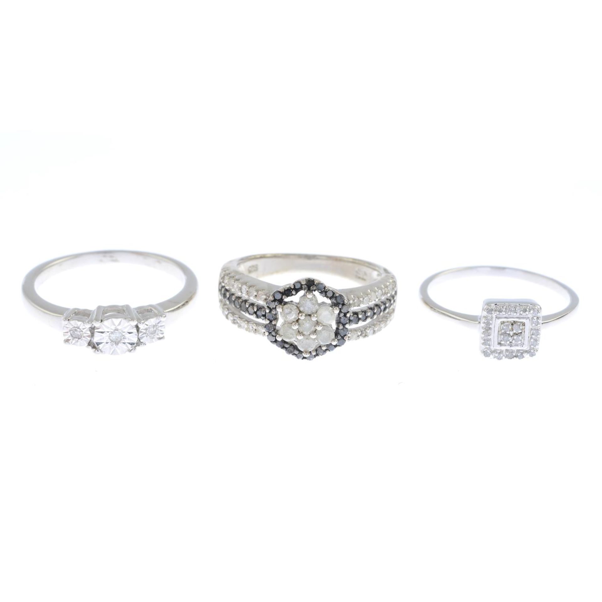 Three variously designed diamond dress rings, - Bild 2 aus 2