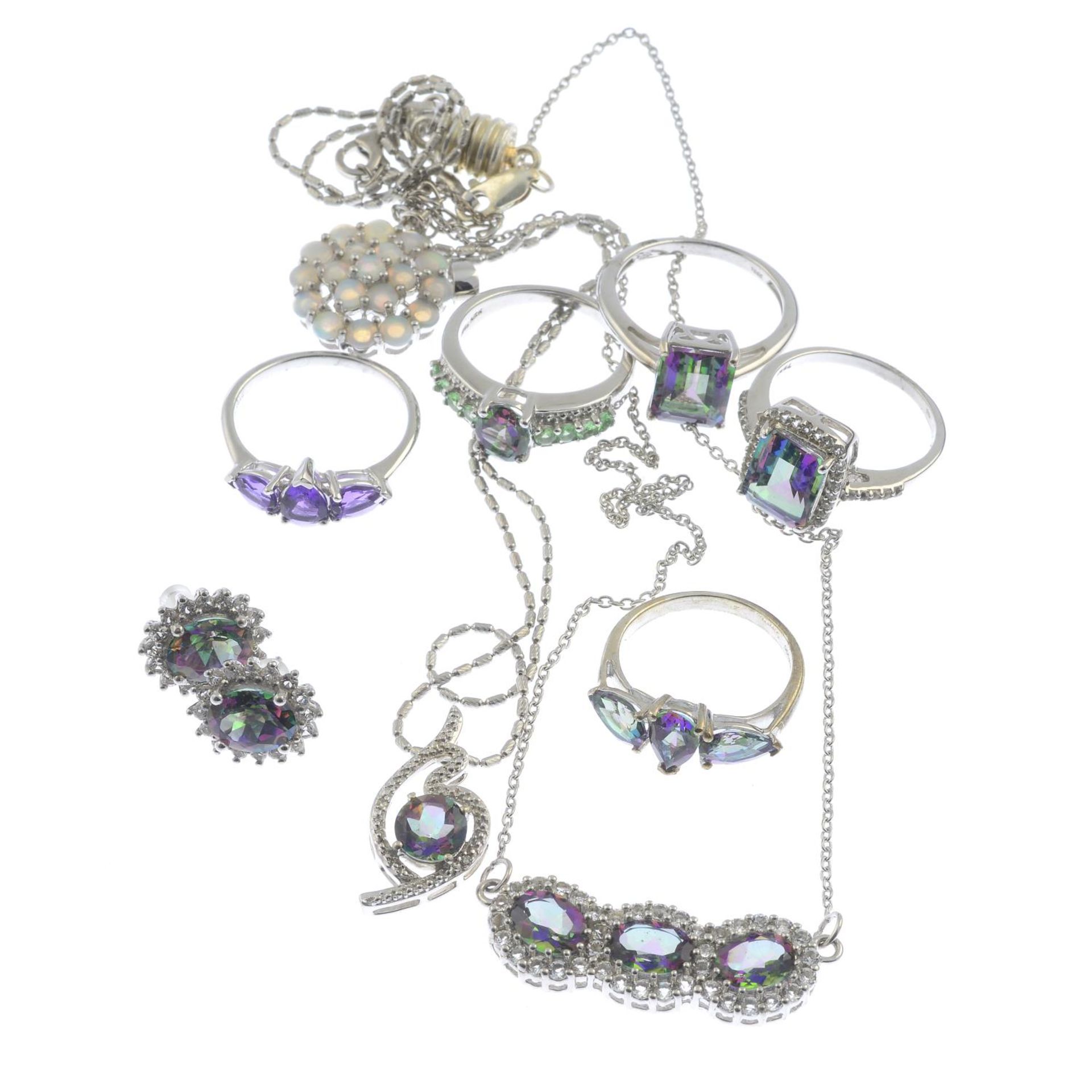 A selection of gem-set jewellery, - Bild 2 aus 2