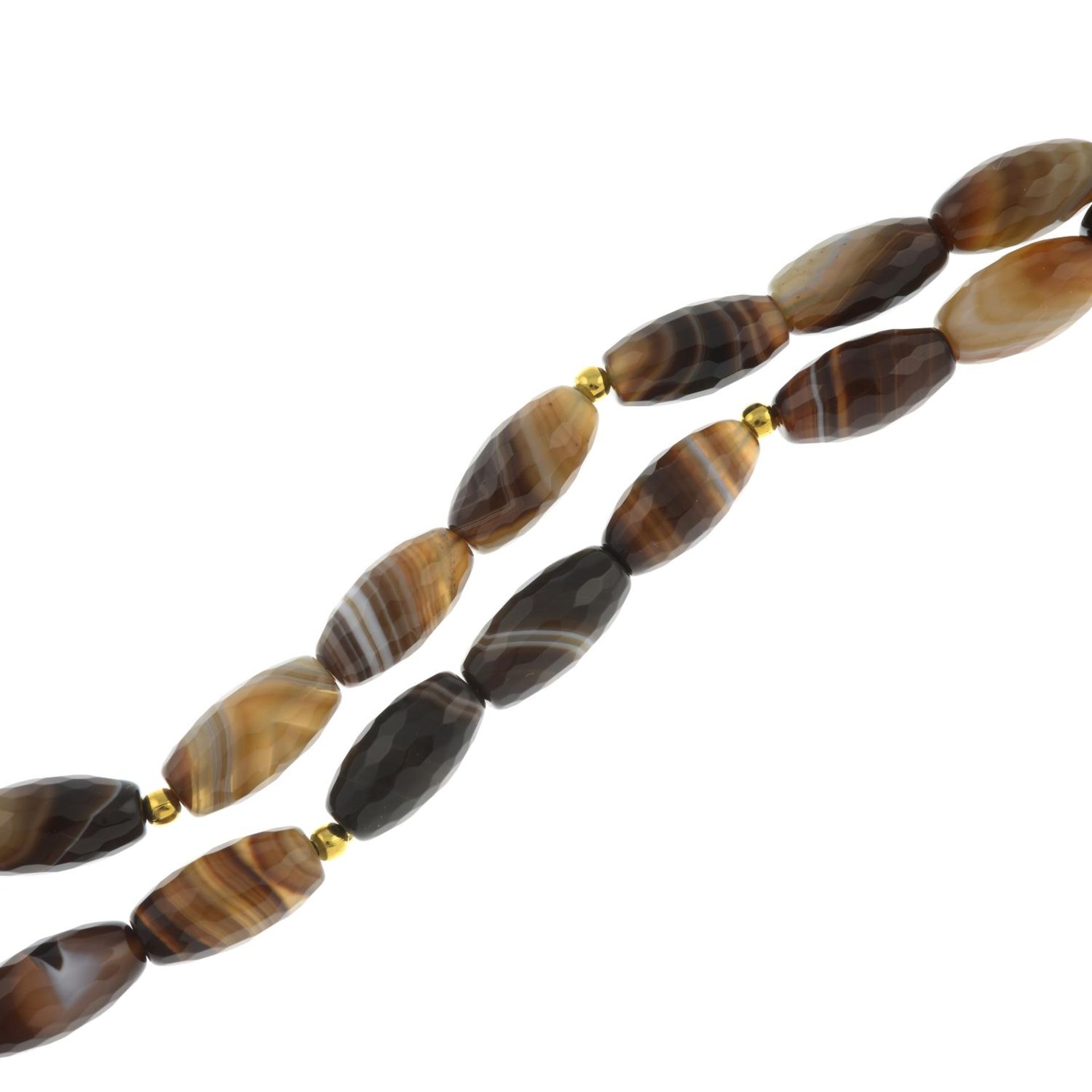 Banded agate necklace, length 80cms.