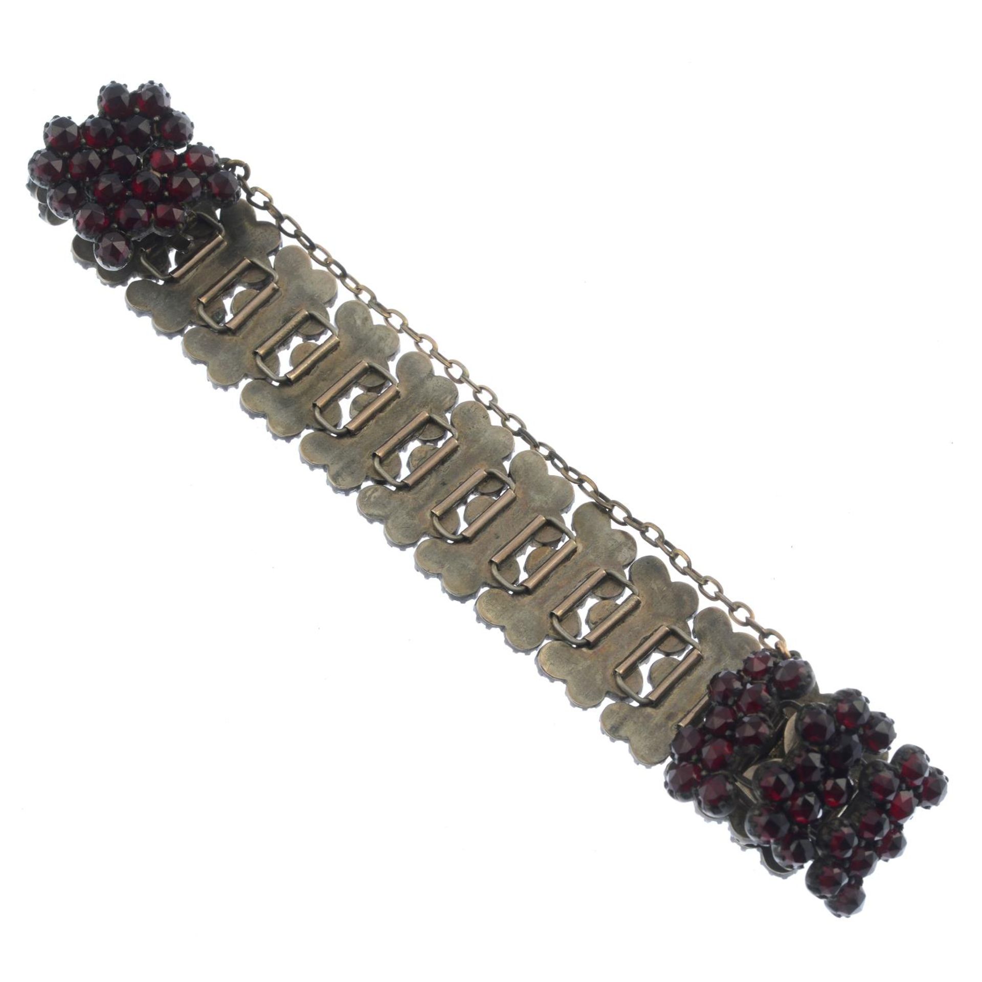 A 19th century Bohemian garnet bracelet. - Bild 2 aus 2