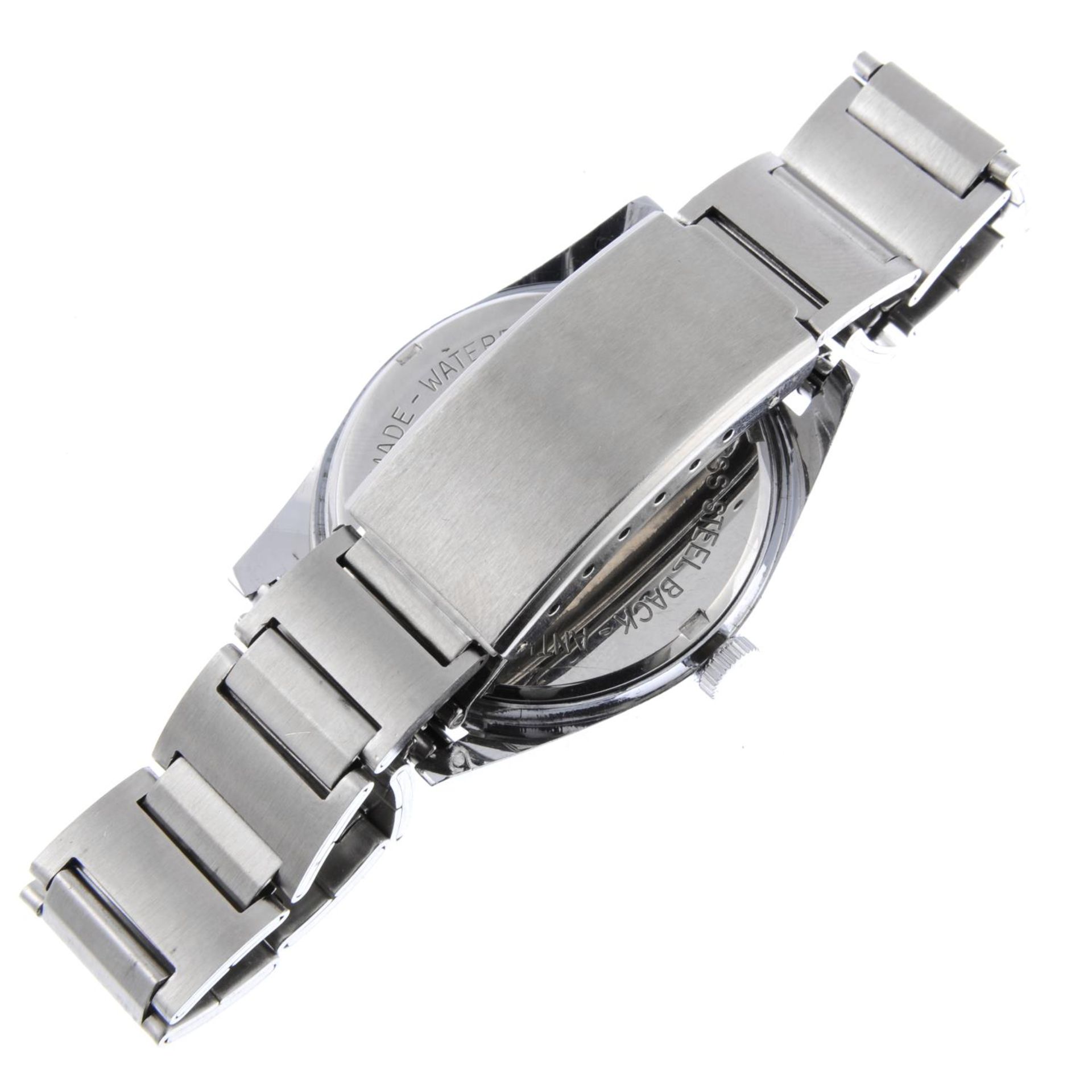 GIRARD PERREGAUX - a gentleman's bracelet watch. - Bild 2 aus 4