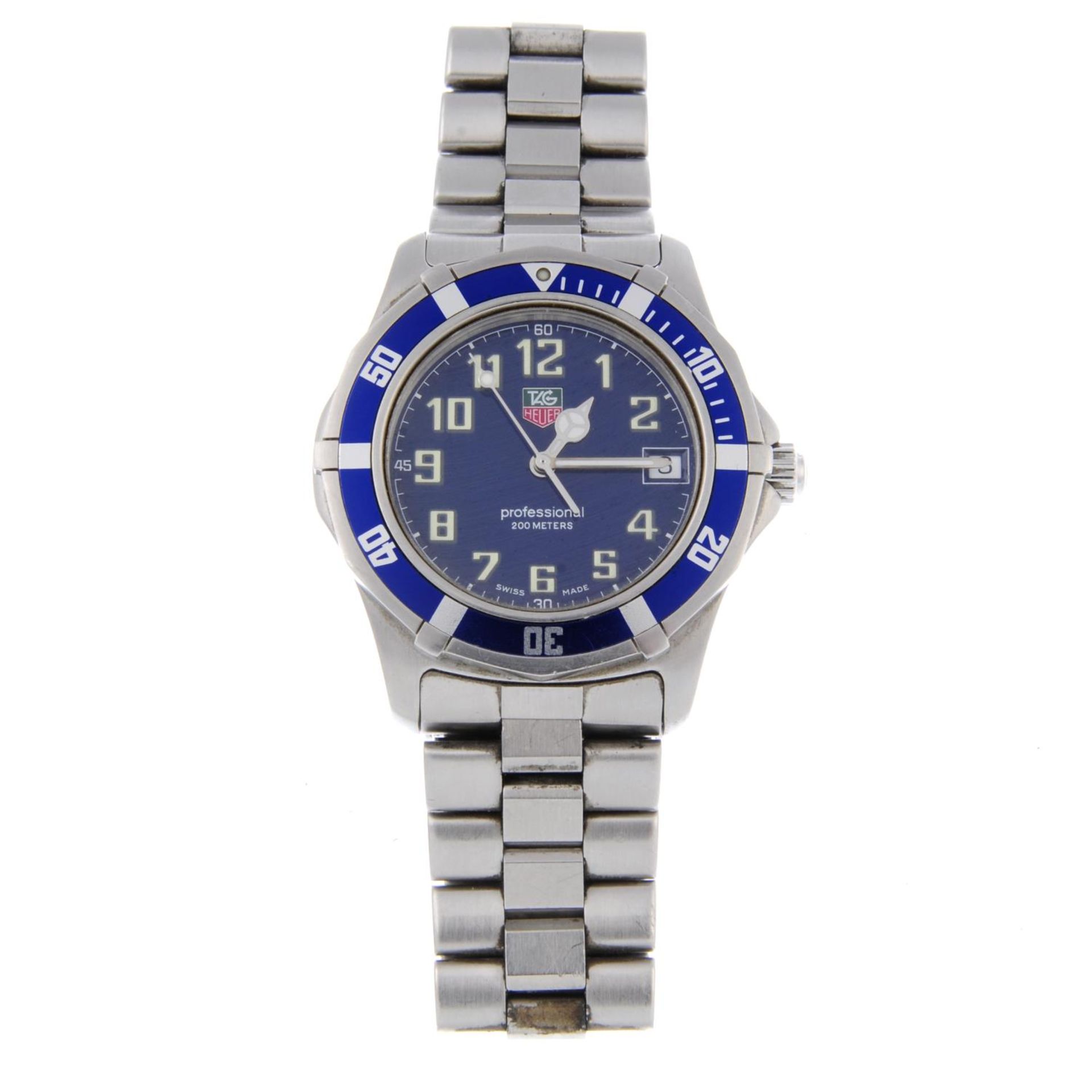 TAG HEUER - a mid-size 2000 Series bracelet watch. - Bild 3 aus 4