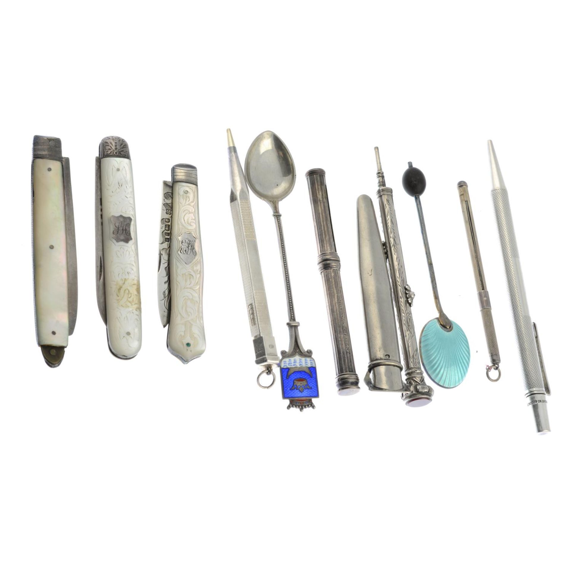 A selection of silver items, to include pencils, pens and penknives.Total weight 171.9gms. - Image 2 of 2