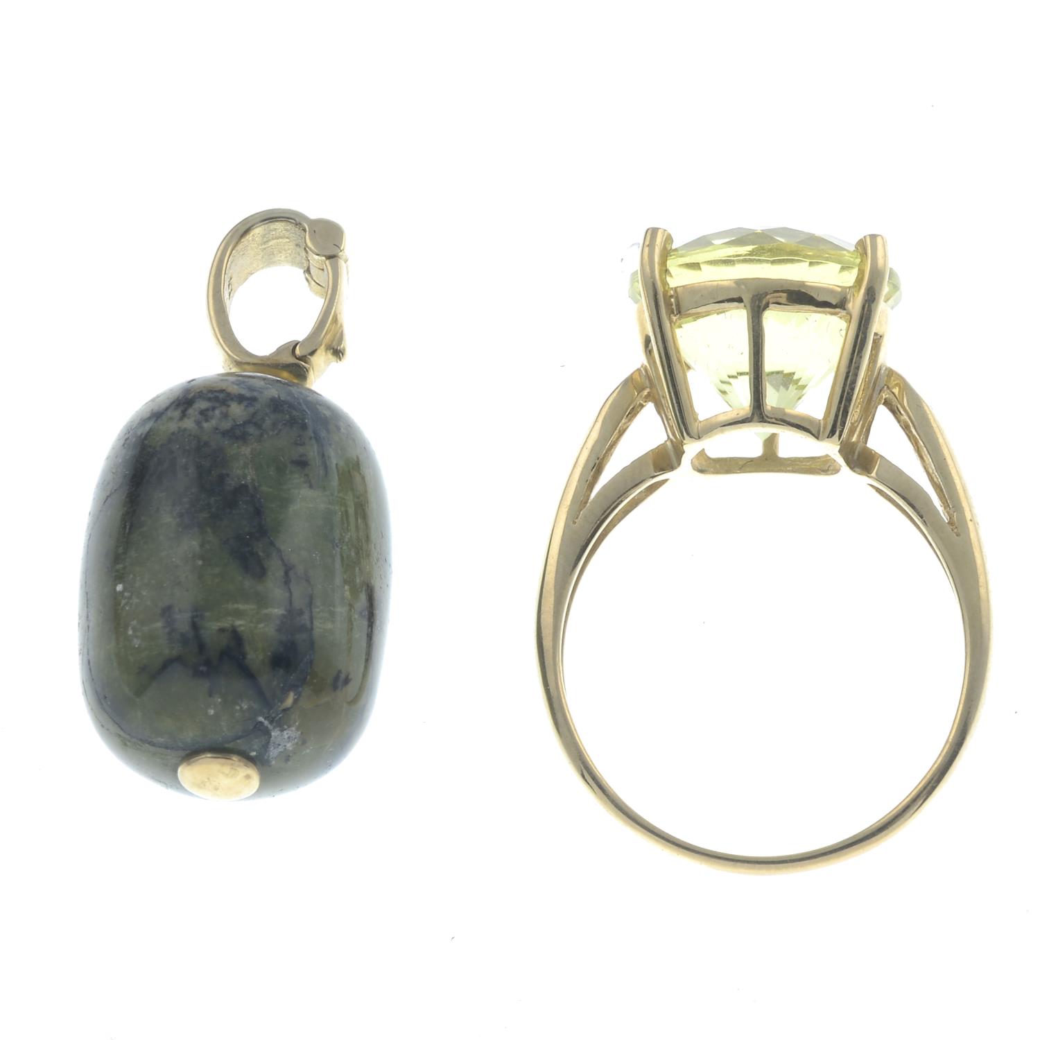 Paste dress ring, stamped 375, ring size N, 3.7gms. - Image 2 of 2