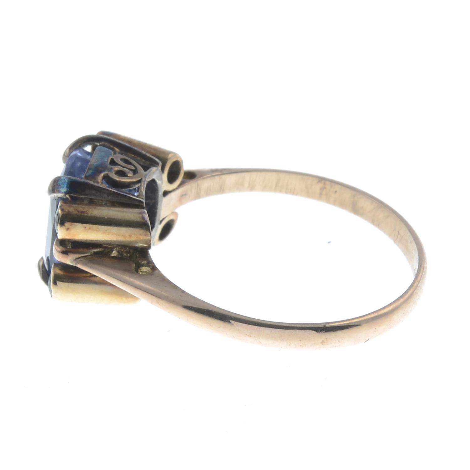 A sapphire and white sapphire dress ring.Principal sapphire calculated weight 3.25cts, - Image 3 of 3