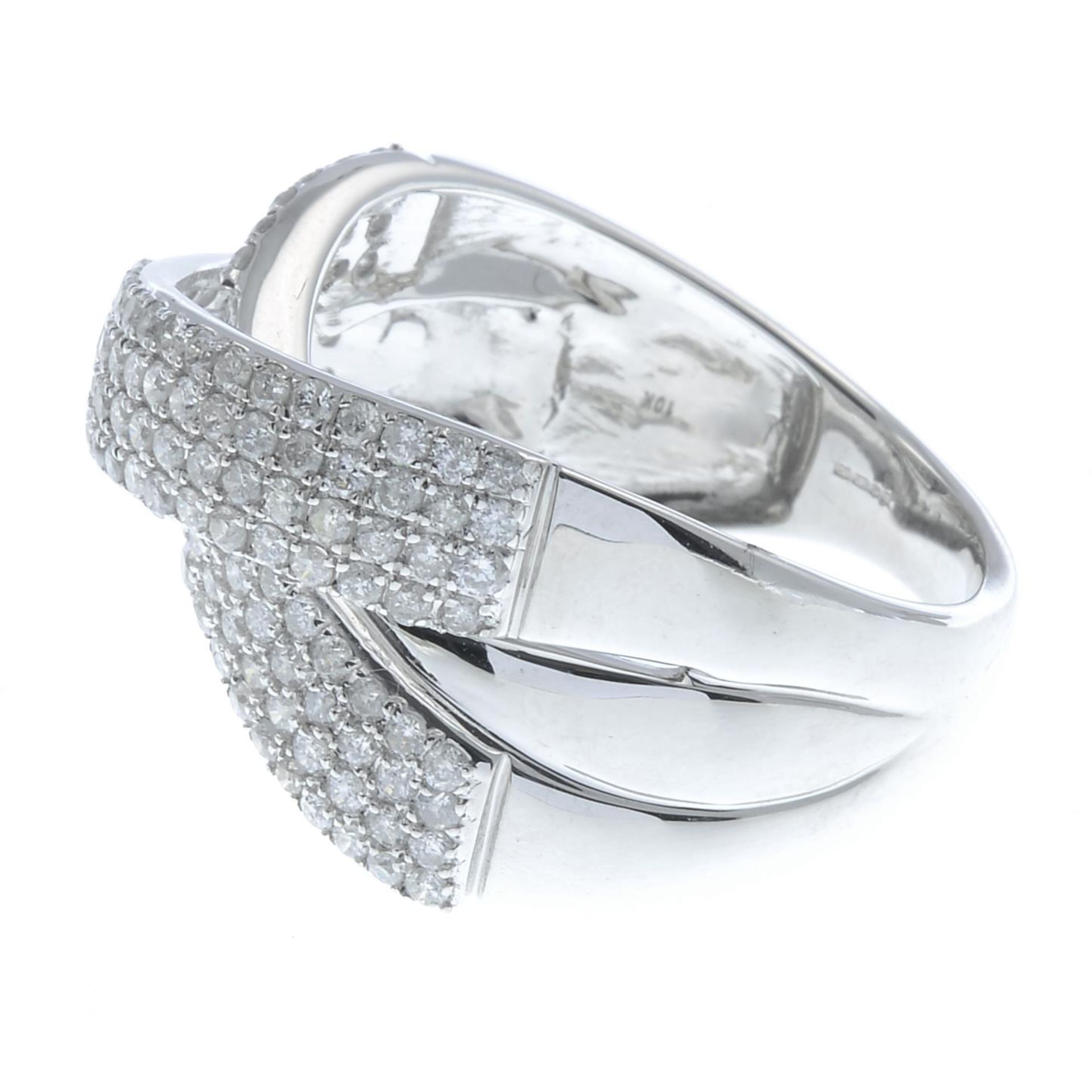 A 9ct gold diamond dress ring.Total diamond weight 1.25cts. - Bild 3 aus 3