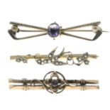 Early 20th century 9ct gold split pearl swallow brooch,