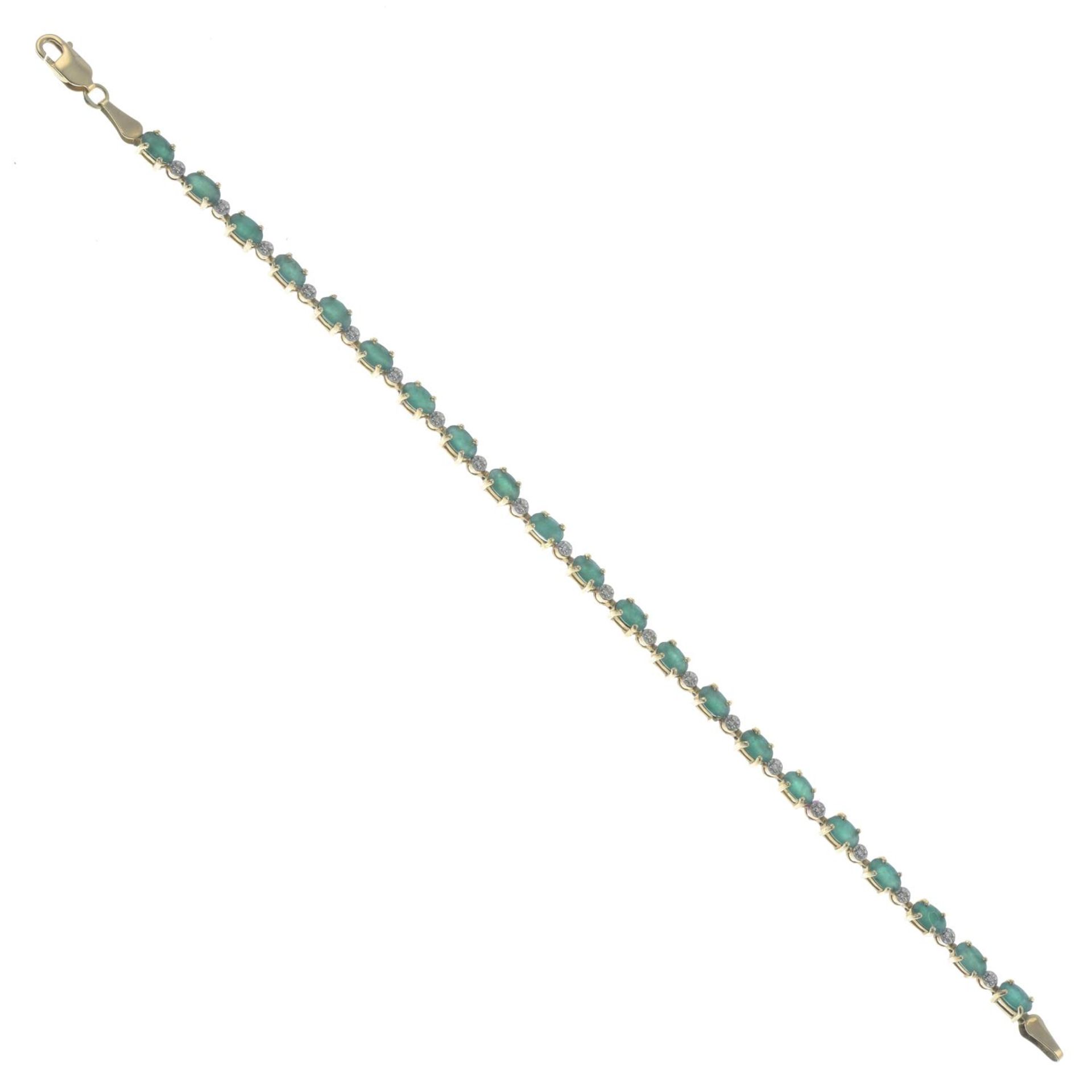 A 9ct gold emerald and single-cut diamond line bracelet.Hallmarks for Birmingham, 2000. - Bild 2 aus 3