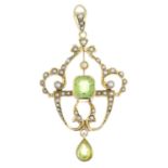 An Edwardian 15ct gold peridot and split pearl pendant,