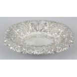 An Edwardian silver fruit dish,