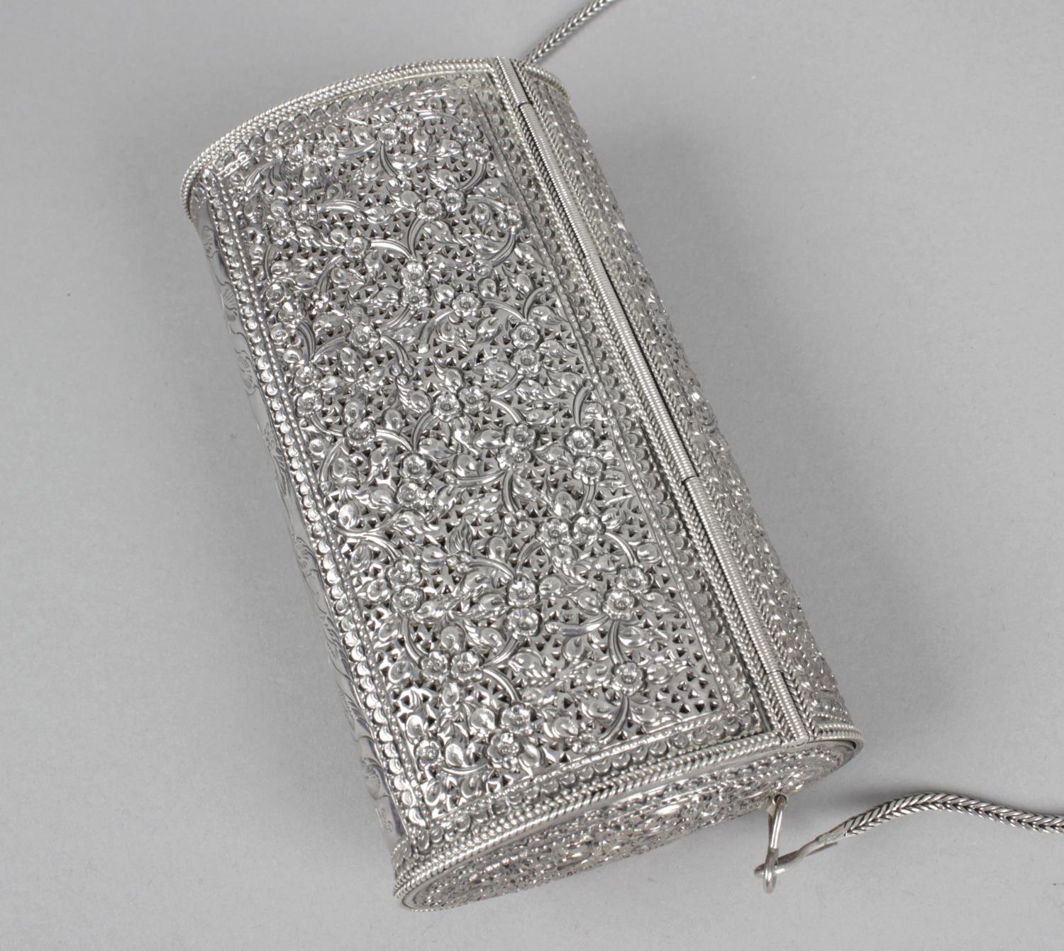 A small silver clutch bag, - Image 2 of 3