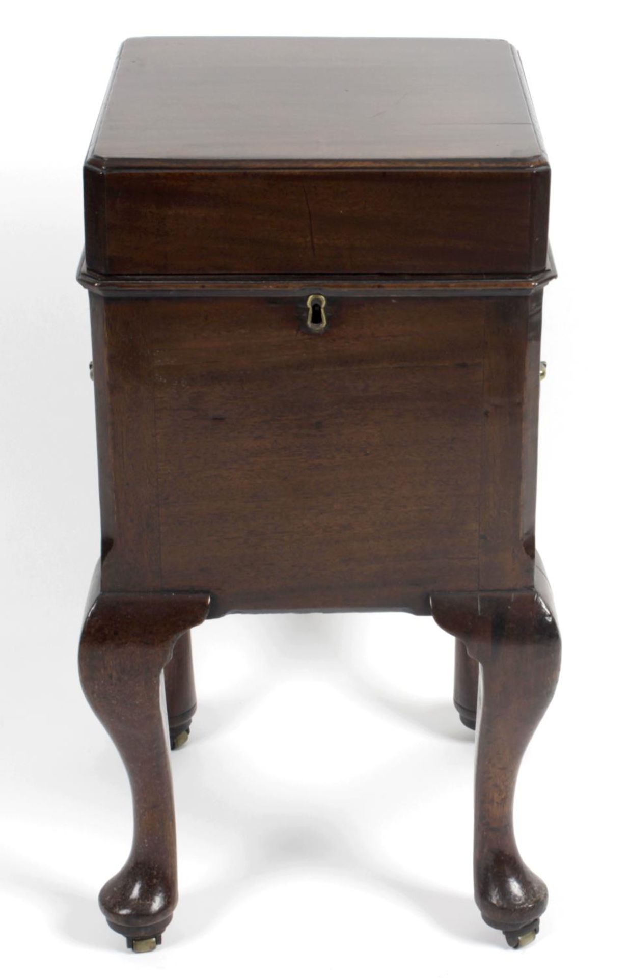 A 19th century mahogany cellarette,