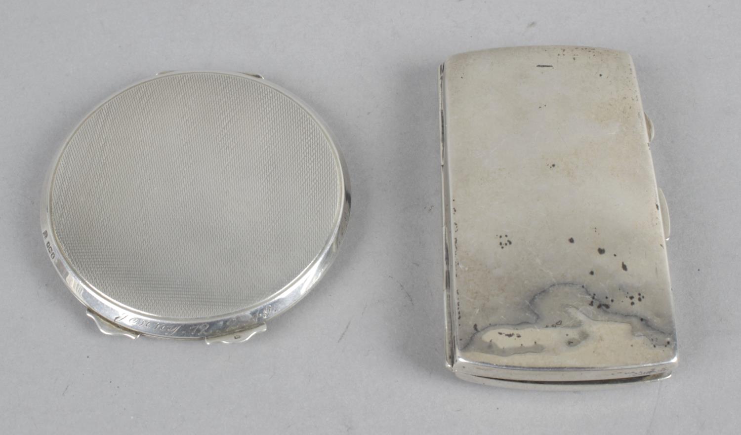 A small collection of five novelty items to include a ribbed vesta case - Birmingham 1900 - an oval - Image 5 of 5