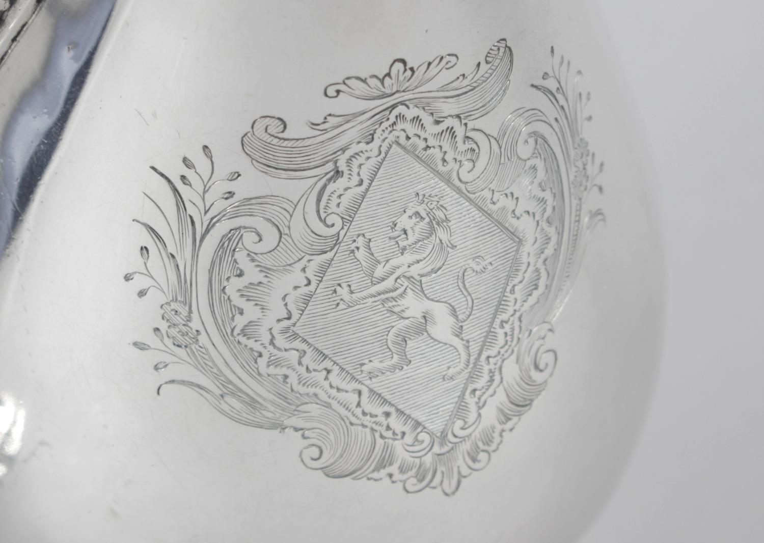 An impressive pair of George III Irish silver pedestal sauce boats, - Image 4 of 4