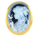 A paste cameo brooch.May also be worn as a pendant.Stamped 750, Italian marks.Length 3.3cms.