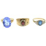 9ct gold synthetic quartz single-stone ring, hallmarks for 9ct gold, ring size R1/2, 4gms.