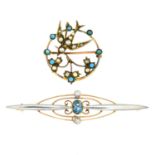 Early 20th century gold and platinum aquamarine and diamond brooch, length 5.3cms, 3.5gms.
