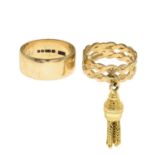 9ct gold openwork band ring, with tassel drop, hallmarks for London, ring size L, 4.9gms.