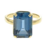 A blue topaz single-stone ring.Ring size Q.