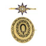 Late Victorian gold oval-shape enamel brooch, length 3.8cms, 7.2gms.