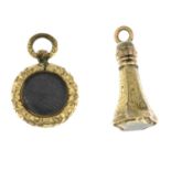 Hardstone seal fob, length 2.8cms, 3.4gms.