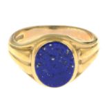 A 9ct gold lapis lazuli signet ring.Hallmarks for London, 1959.