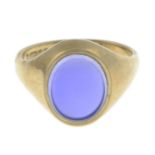 A 9ct gold blue gem signet ring.Hallmarks for Birmingham, 1967.Ring size T.