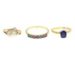 18ct gold sapphire single-stone ring, hallmarks for 18ct gold, ring size M1/2, 3.2gms.