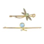 Early 20th century aquamarine and seed pearl bar brooch, length 4.7cms, 2.1gms.