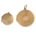 Larger 9ct gold locket, hallmarks for Chester, 1916, length 3.1cms, 4.3gms.