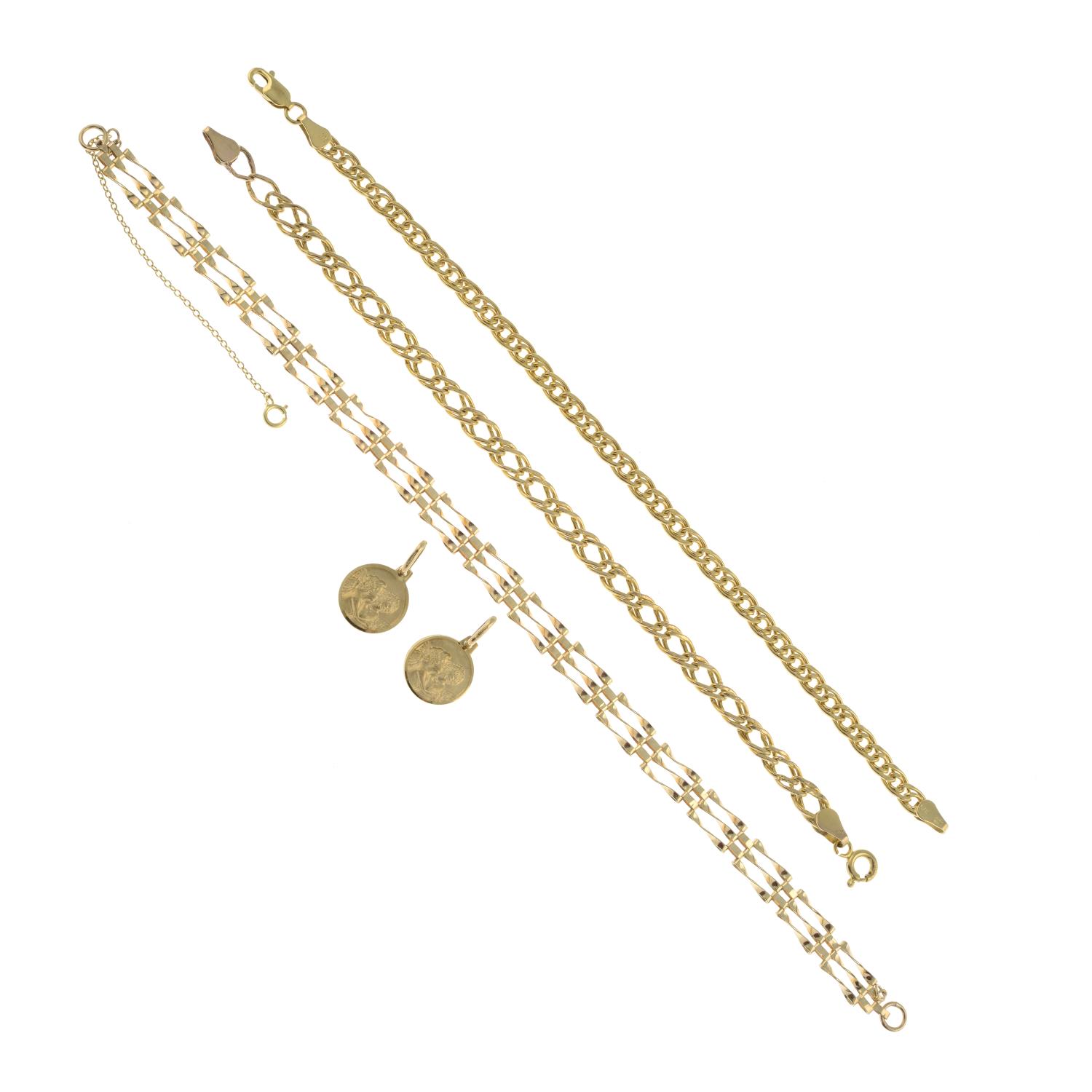 9ct gold gate-link bracelet, - Image 2 of 3