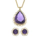 9ct gold amethyst pendant,